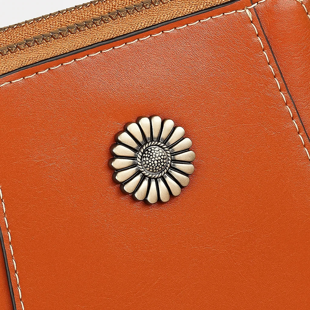 Brielle | Earthtone Grace Carry