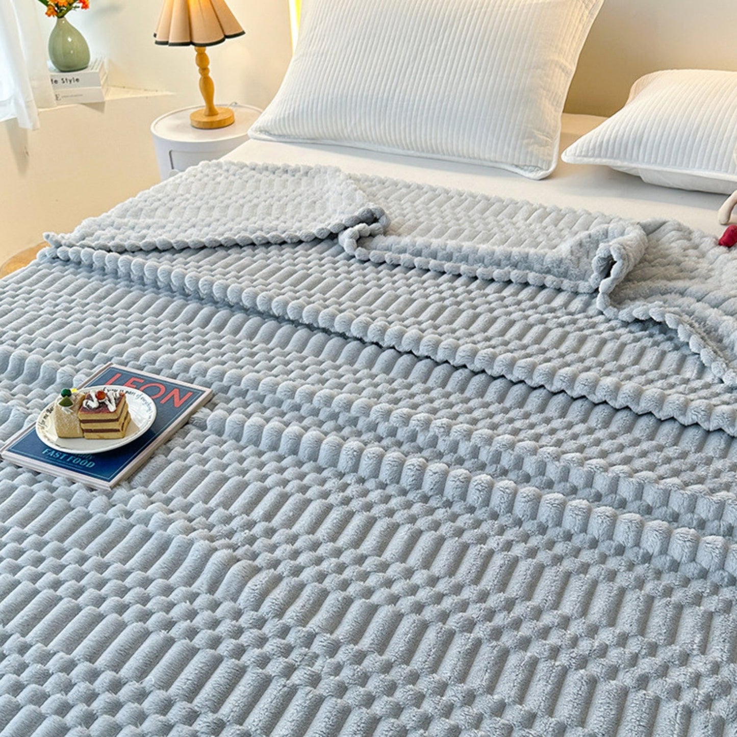 Soft Pebble Pattern Blanket | Microfiber Throw for Bed and Couch
