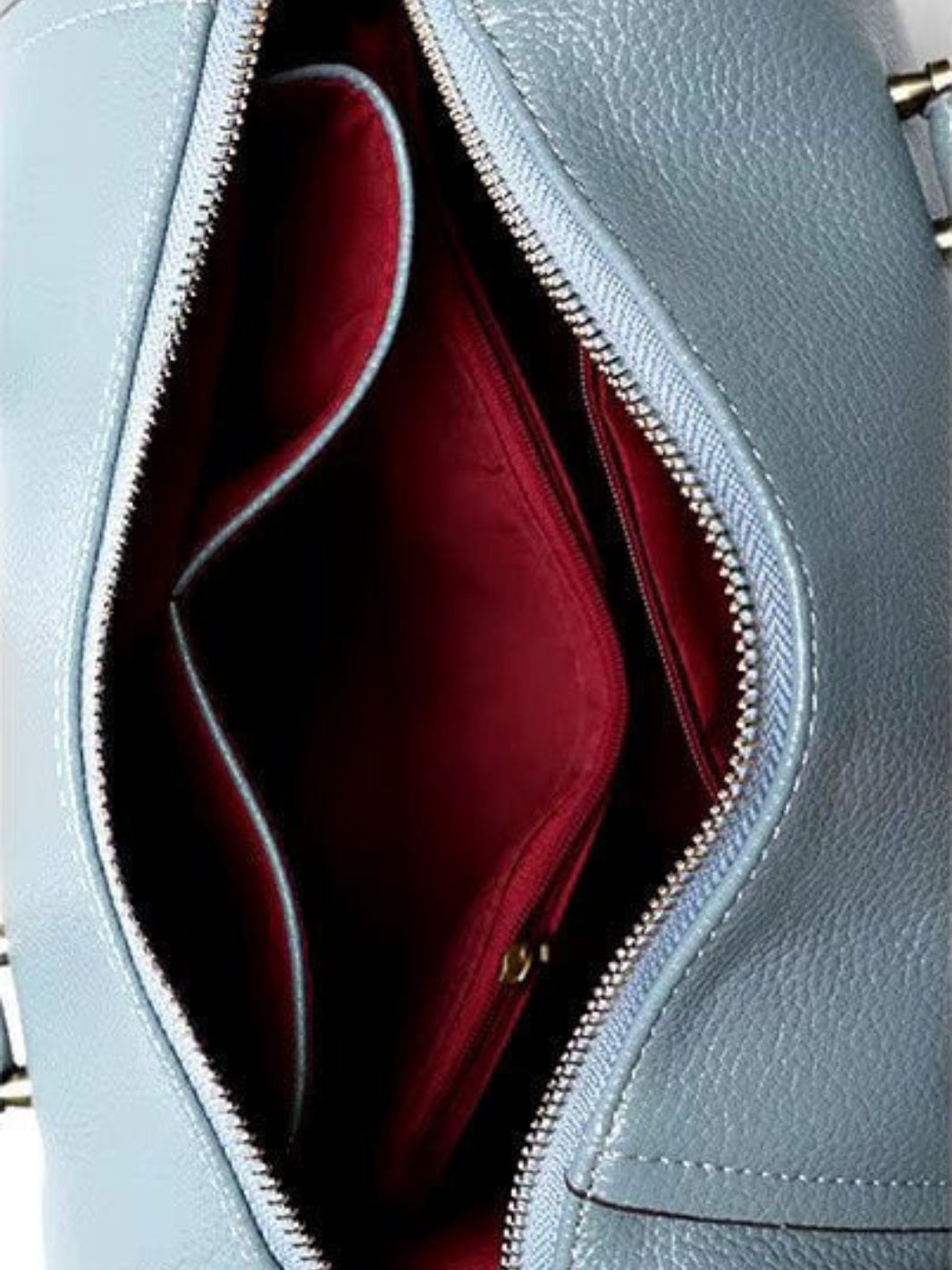 Elegant Leather Bowling Handbag with Adjustable Strap – Chic and Practical Women’s Accessory for All Occasions 4