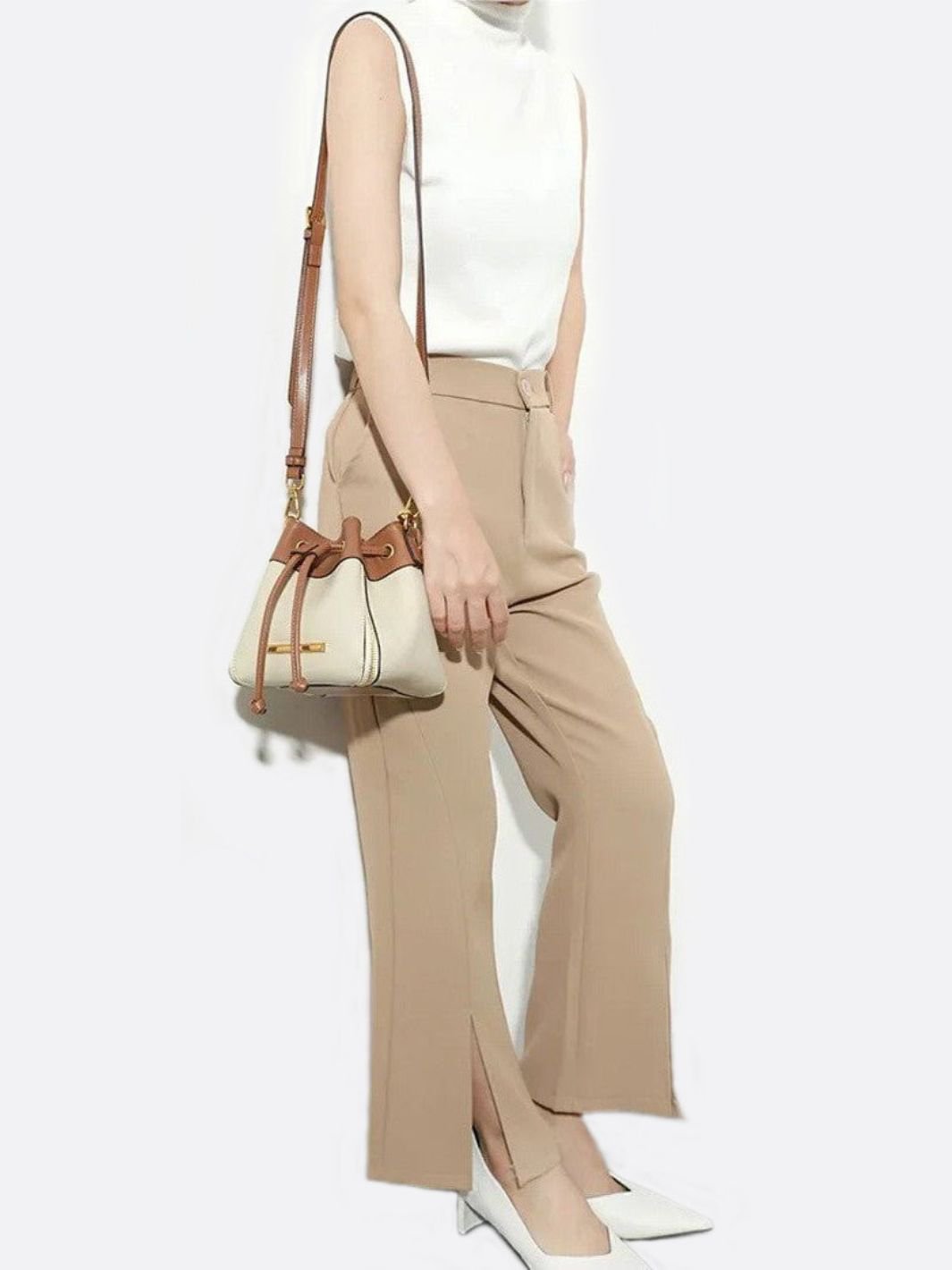 Genuine Leather Bucket Handbag with Removable Straps and Zipped Pocket – Chic Crossbody Tote in Cowhide Leather 3