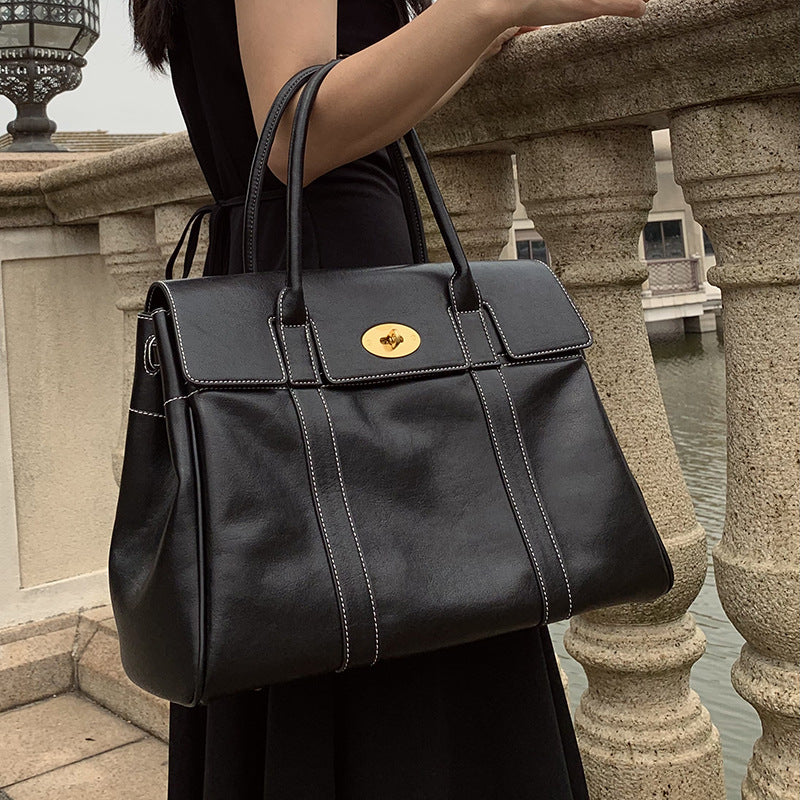 Renata | Sophisticated Turnlock Bag