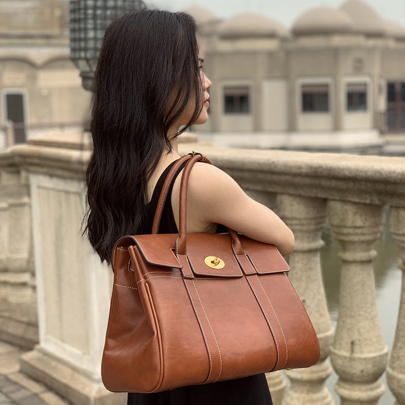 Renata | Sophisticated Turnlock Bag