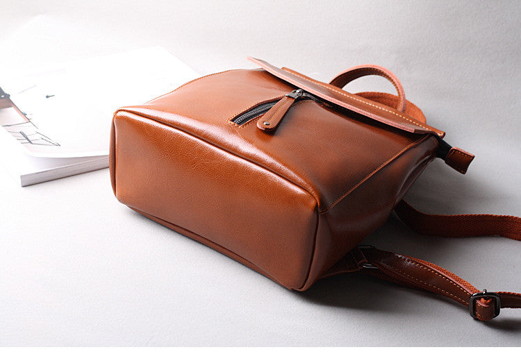 Sophia | Women's Leather Backpack with Adjustable Straps and Organized Compartments 3