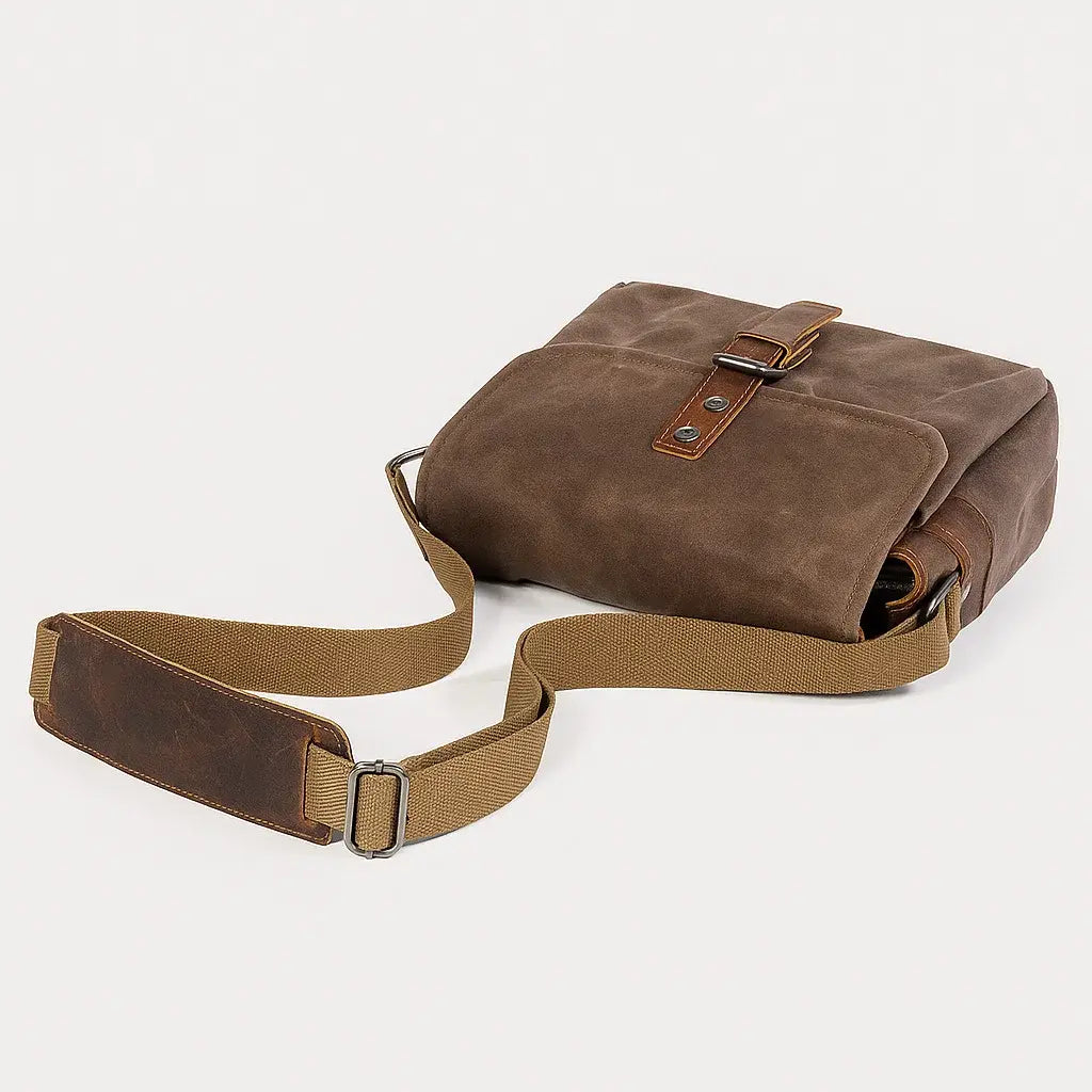 Thatcher | Vintage Rider Messenger