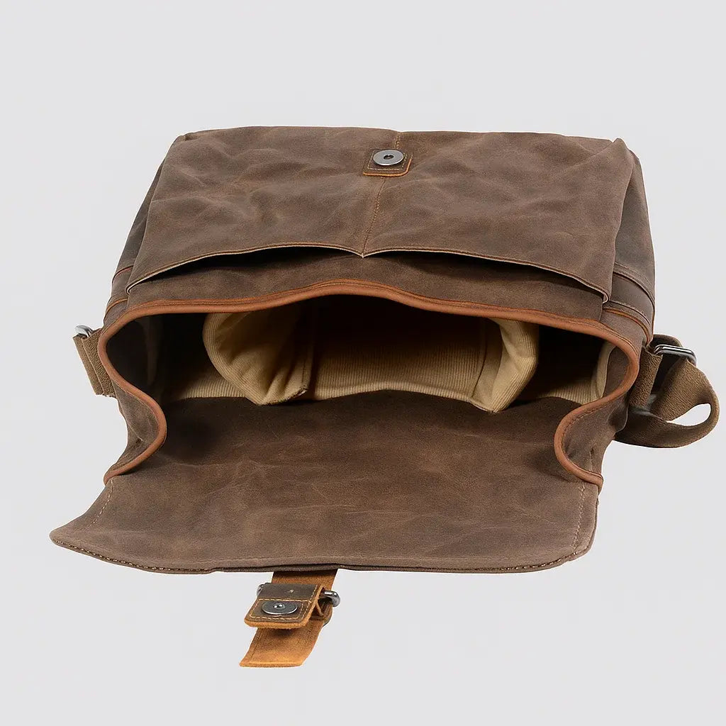 Thatcher | Vintage Rider Messenger