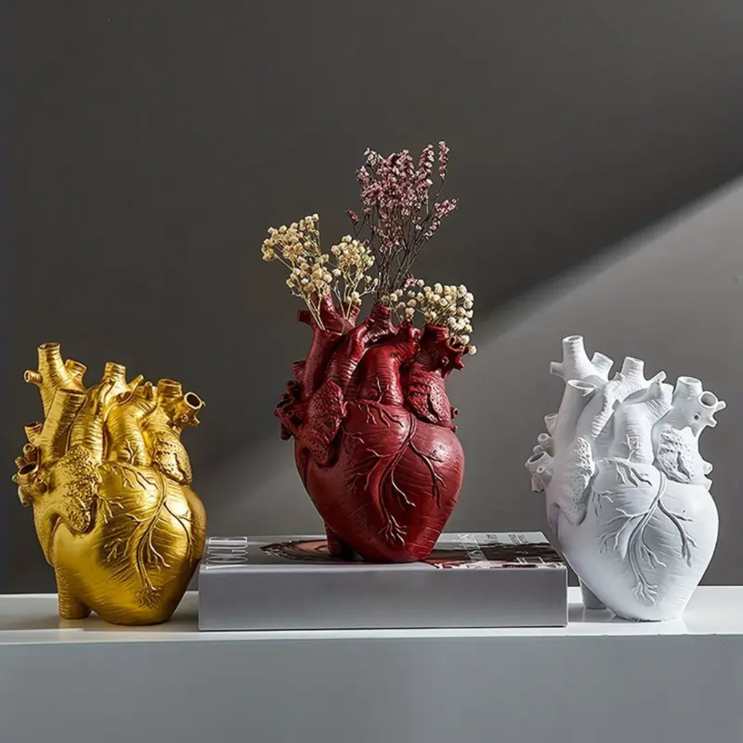 AmoraBloom Heart Vase | Romantic Ceramic Floral Display with Artistic Flair