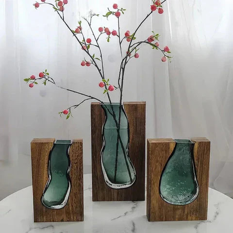 Glasthavn | Nordic Glass Vase with Natural Wood Harmony