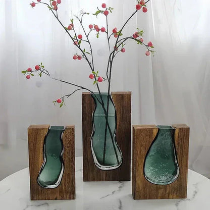 Glasthavn | Nordic Glass Vase with Natural Wood Harmony