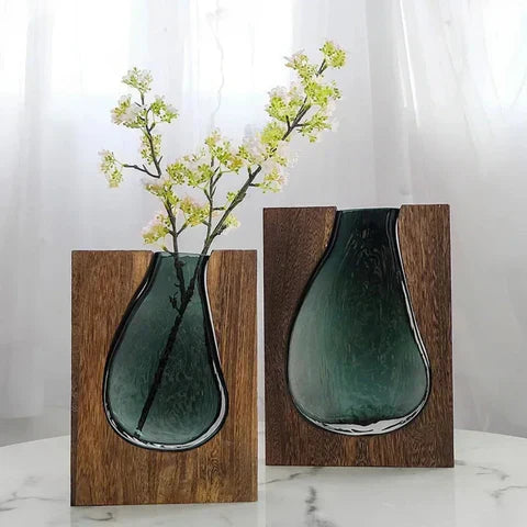 Glasthavn | Nordic Glass Vase with Natural Wood Harmony