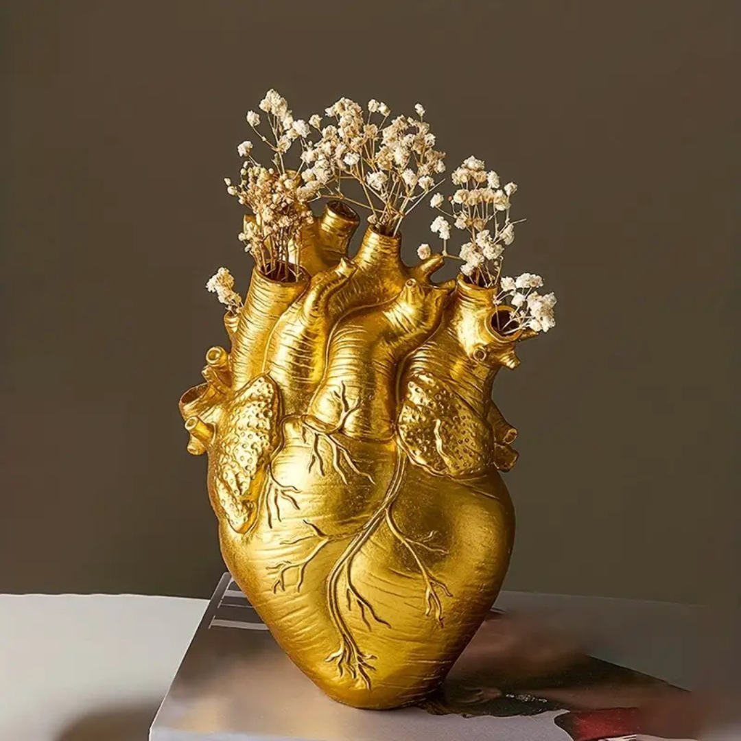 AmoraBloom Heart Vase | Romantic Ceramic Floral Display with Artistic Flair