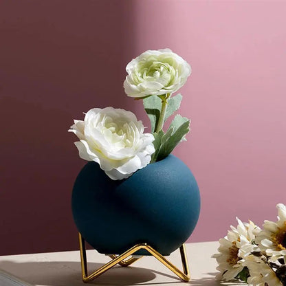 ModernMuse | Color Pop Planter with Sleek Metal Base