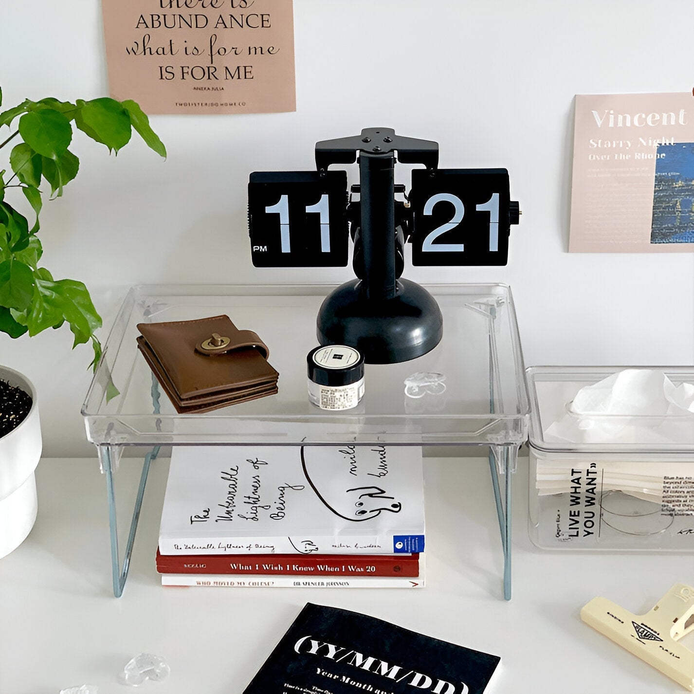 Minimalist Retro Look | NovaFlip Automatic Desk Clock