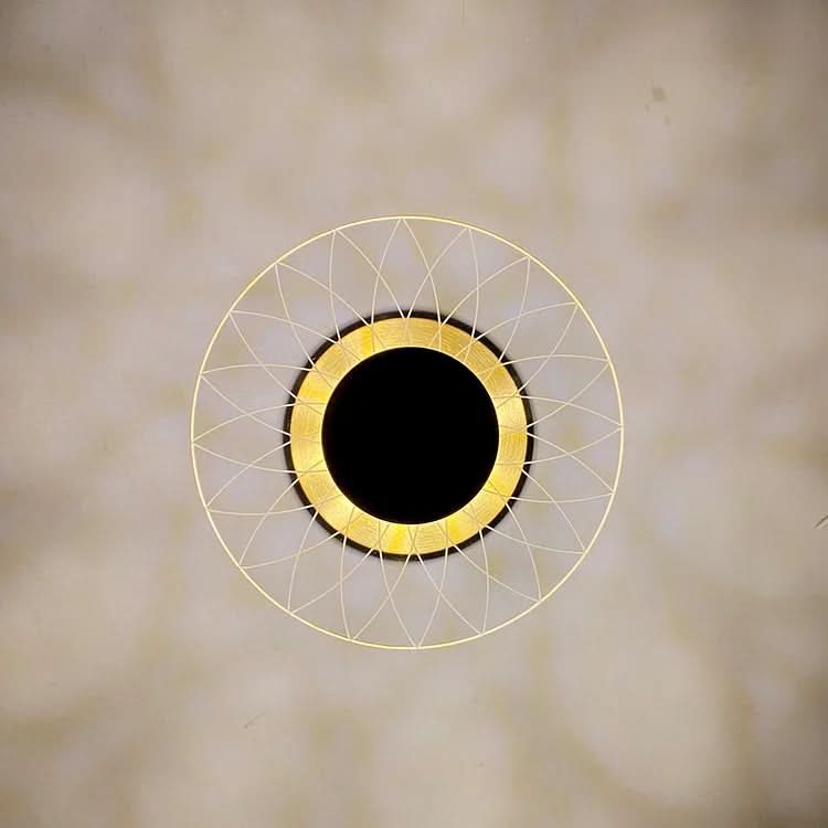 LumiDisc Crystal Lamp | Cordless Rechargeable LED Light for Elegant Tabletop Sparkle