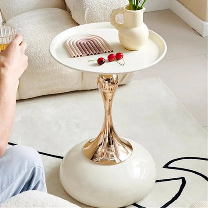 LunaVita Table | Italian Elegance in a Sculpted Metal Form