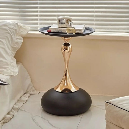 LunaVita Table | Italian Elegance in a Sculpted Metal Form