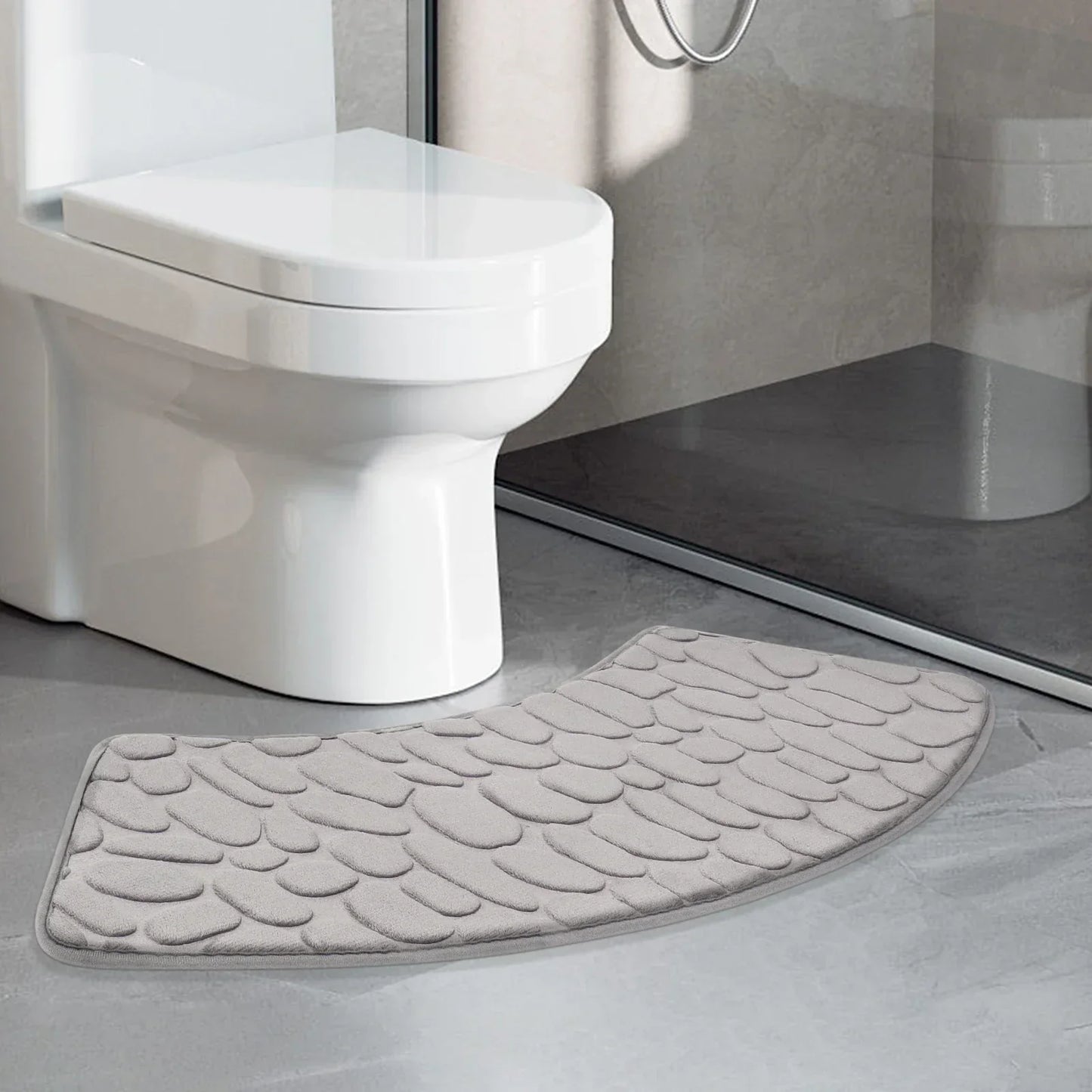 AquaCurve Bath Mat | Non-Slip Ergonomic Design