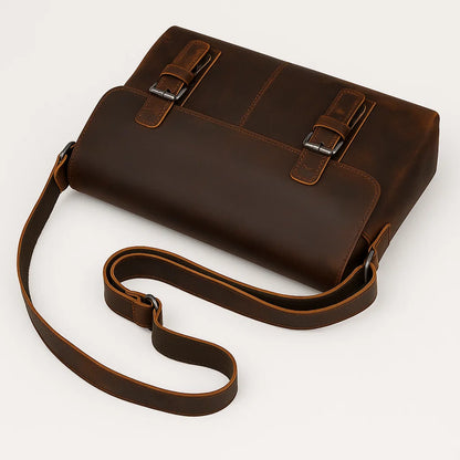 Varnor | Vintage Buckle Messenger