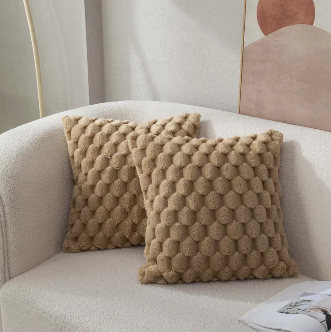Luxe Comfort | SnuggleMink Plush Pillow with Removable Washable Cover