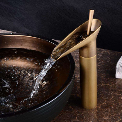 CascadeVintage Faucet | Timeless Charm in Antique Brass with a Gentle Waterfall Flow