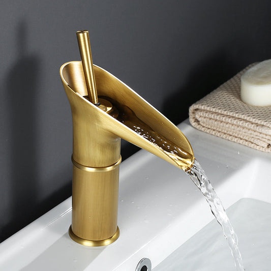 CascadeVintage Faucet | Timeless Charm in Antique Brass with a Gentle Waterfall Flow
