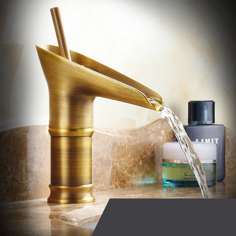 CascadeVintage Faucet | Timeless Charm in Antique Brass with a Gentle Waterfall Flow