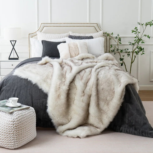 Luxury Home Blanket | Faux Fur Throw for Warmth & Style