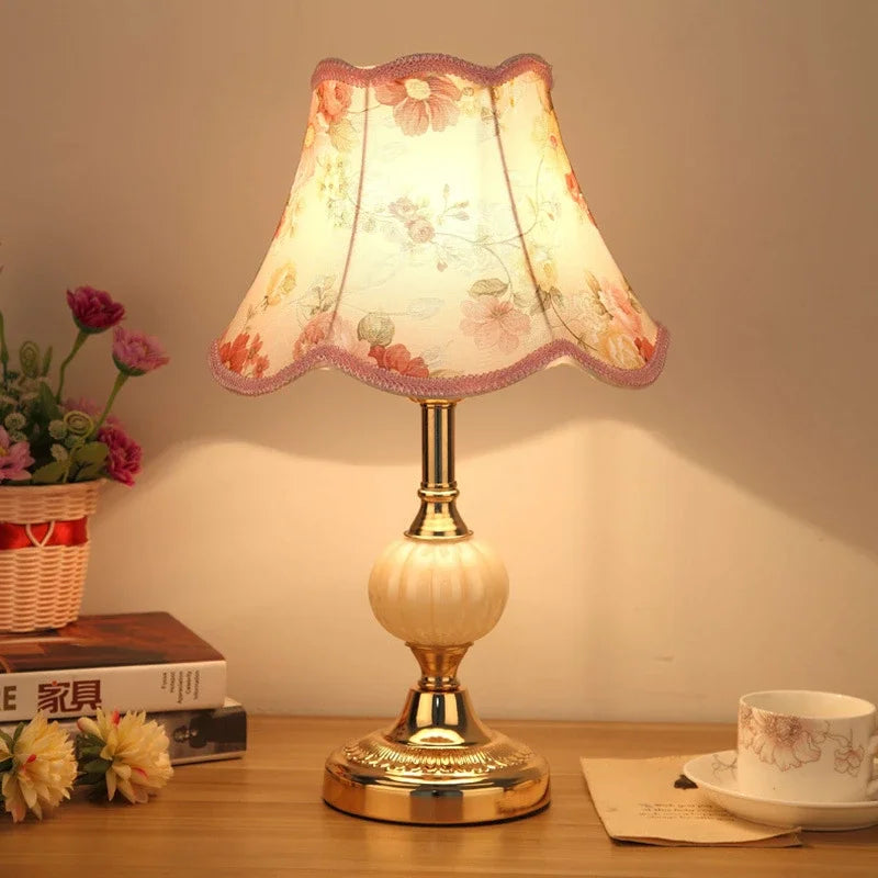 Nordic Charm | Timeless Vintage Table Lamp for Cozy Home Vibes