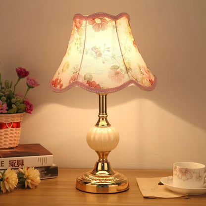 Nordic Charm | Timeless Vintage Table Lamp for Cozy Home Vibes
