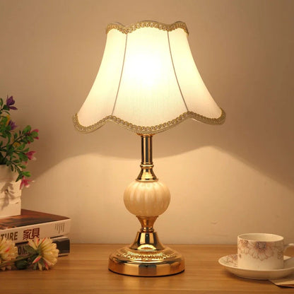 Nordic Charm | Timeless Vintage Table Lamp for Cozy Home Vibes