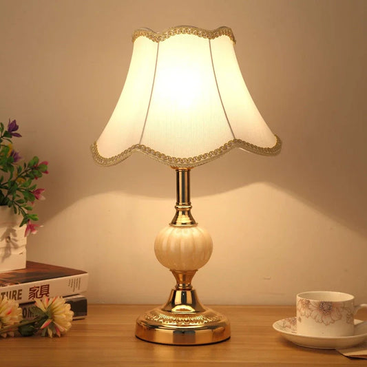 Nordic Charm | Timeless Vintage Table Lamp for Cozy Home Vibes