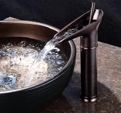 CascadeVintage Faucet | Timeless Charm in Antique Brass with a Gentle Waterfall Flow